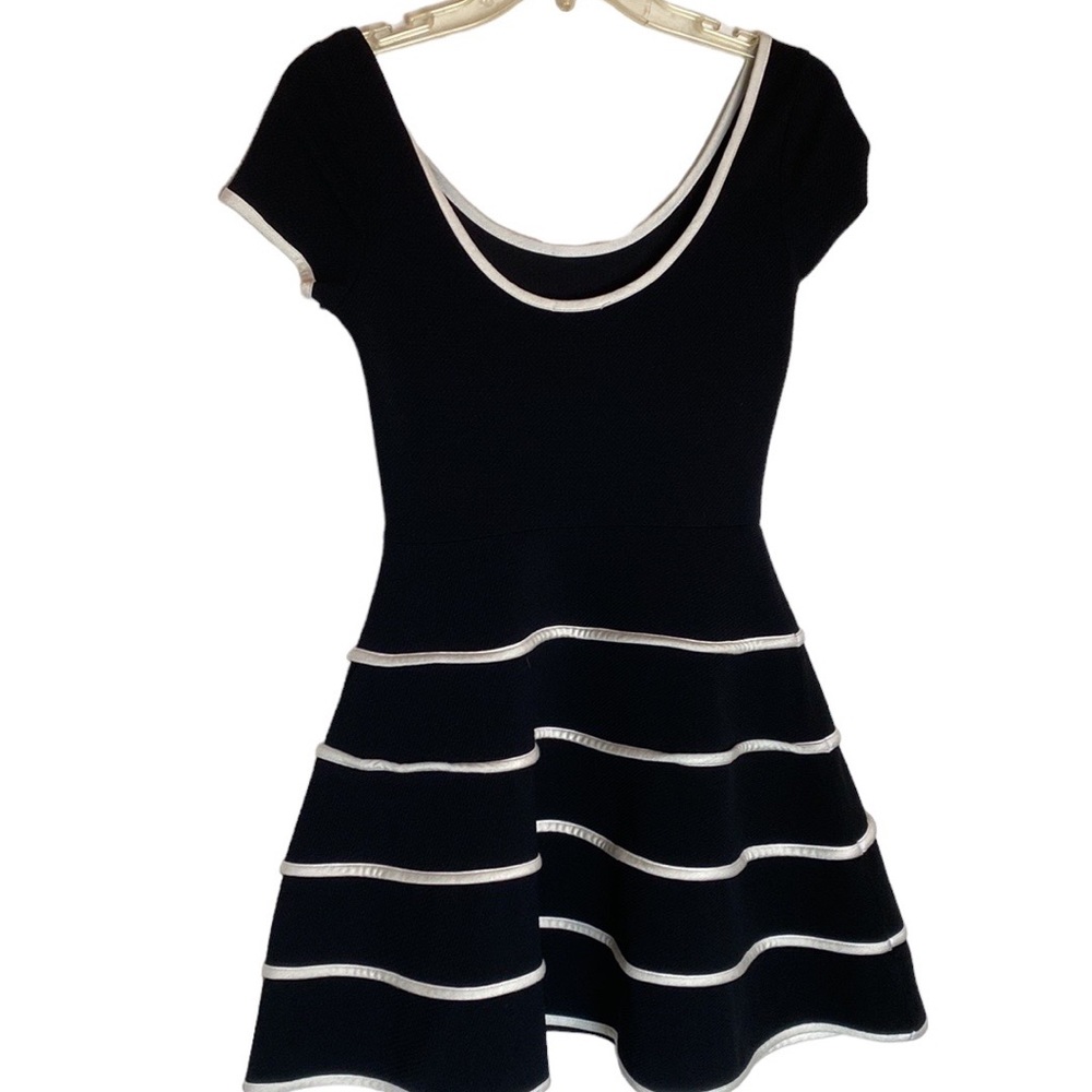 Aqua Mini Fit & Flare Scoop Neck Black & White Cocktail & Party Dress M Holiday - Picture 4 of 7
